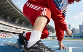 碳板跑鞋之外：体考体测中的另一种答案–凯瑟士CIERSES阿凯1.0