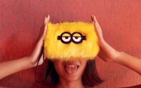 KIPLING LOVES MINIONS联名系列包袋  焕新上市，伴你开启好运新年